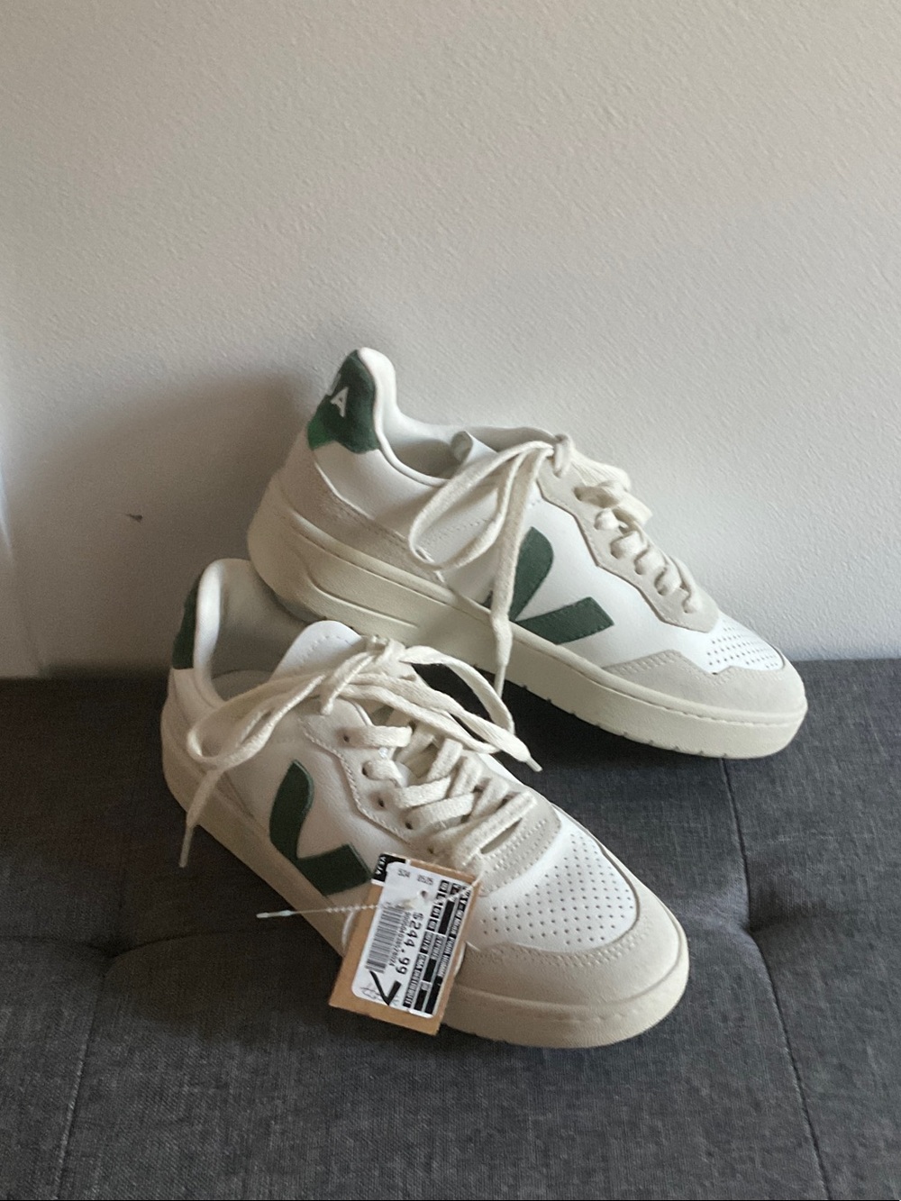 Veja Sneakers with Green V Accents size 7 BNWT